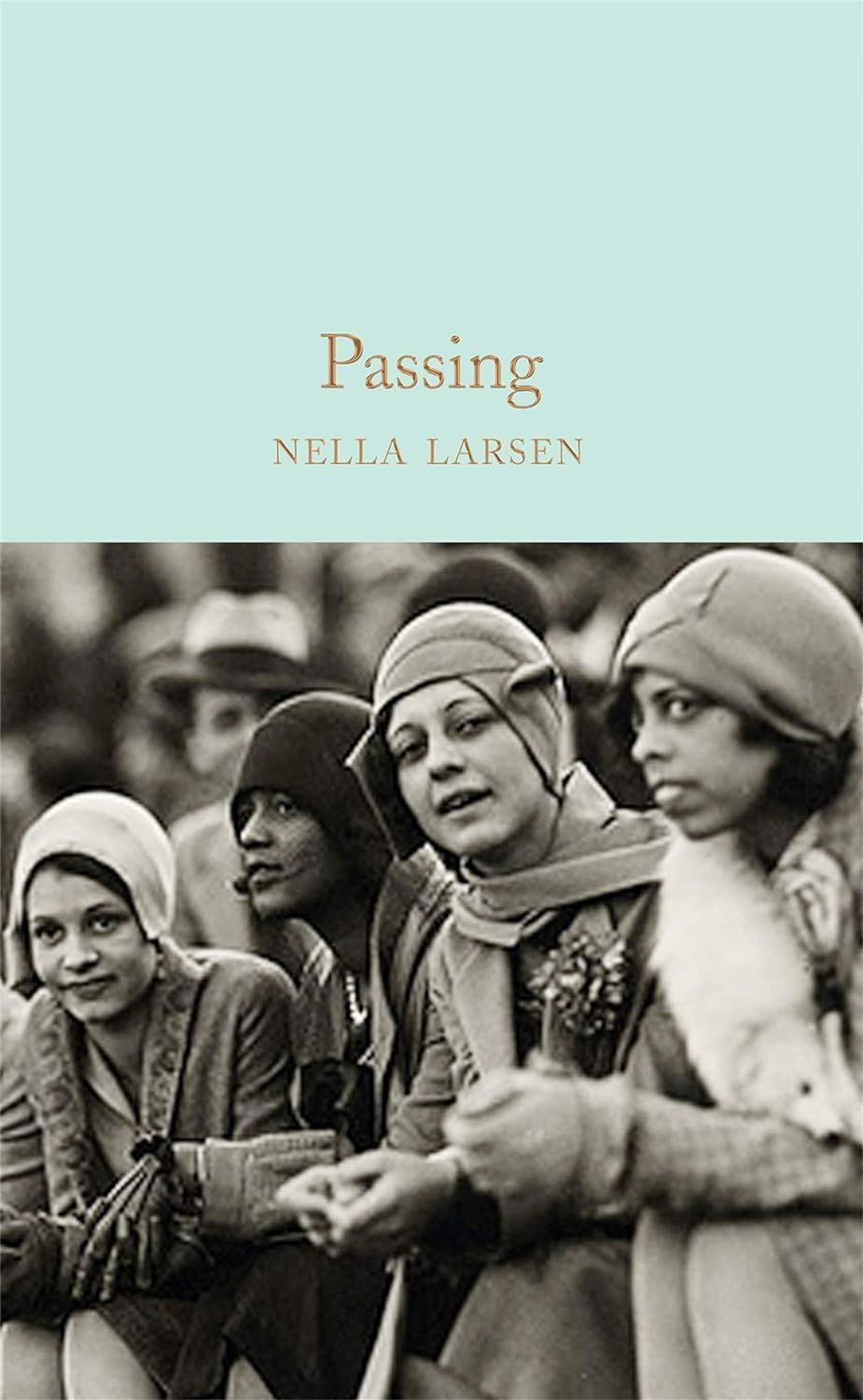 Passing - Nella Larsen - книга - Store.bg